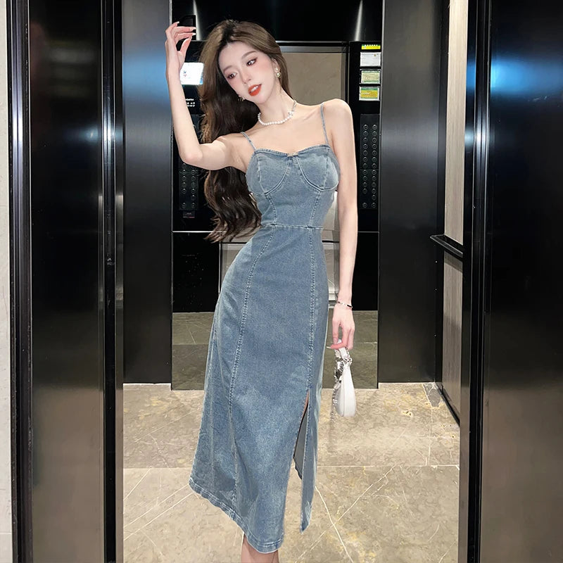 pantsparadises New Retro 2024 Spring and Summer Strapless Denim Dress Fashionable Fashionable Women Sexy Thin Straps Slim Split Mid Skirt Tank