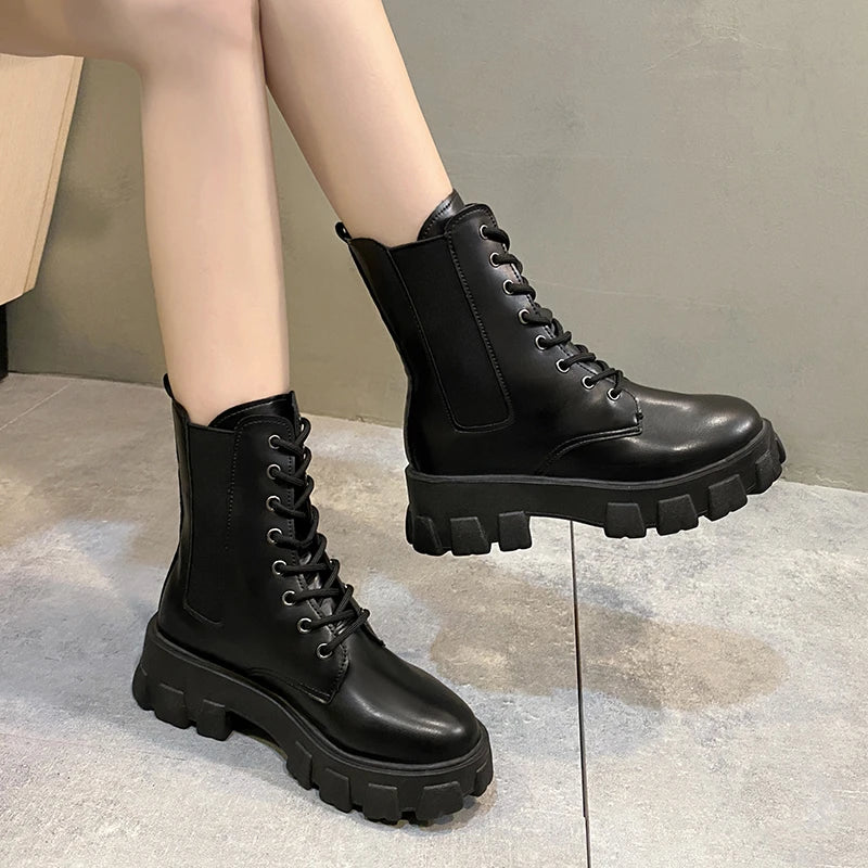 pantsparadises New Fashion Thick Sole Thick Heel Women's Boots Large Size Women's Shoes Black Platform Sole Small Short Boots