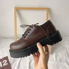 pantsparadises Brown Platform Loafers Women Oxford Shoes Flat on Platform Casual Shoes Lace Up Leather Shoes Sewing Round Toe Zapatos Mujer