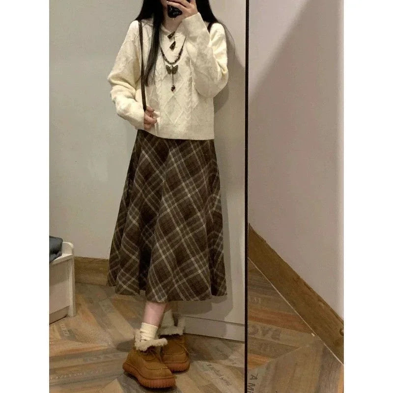 pantsparadises Vintage Plaid Skirt Women Preppy Style Autumn Winter Long Skirts Retro High Waist Streetwear Casual A-line Midi Skirts