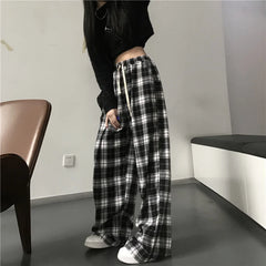 pantsparadises Oversize Women Sweatpants Fashion Black Plaid Casual Pants Baggy Elastic Waist Pockets Student Unisex Hip Hop Loose Trousers