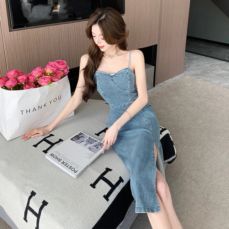 pantsparadises New Retro 2024 Spring and Summer Strapless Denim Dress Fashionable Fashionable Women Sexy Thin Straps Slim Split Mid Skirt Tank