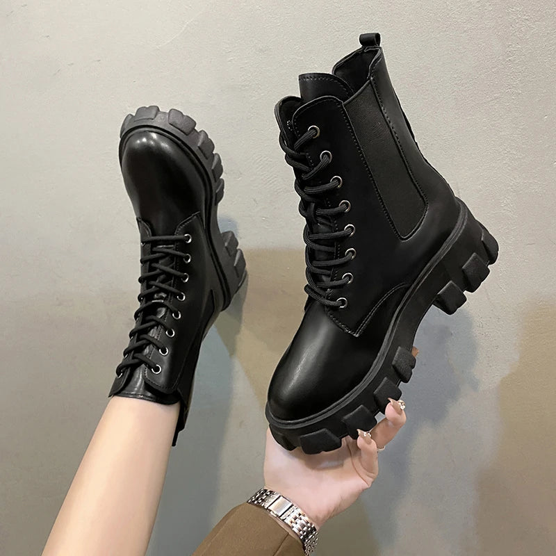 pantsparadises New Fashion Thick Sole Thick Heel Women's Boots Large Size Women's Shoes Black Platform Sole Small Short Boots