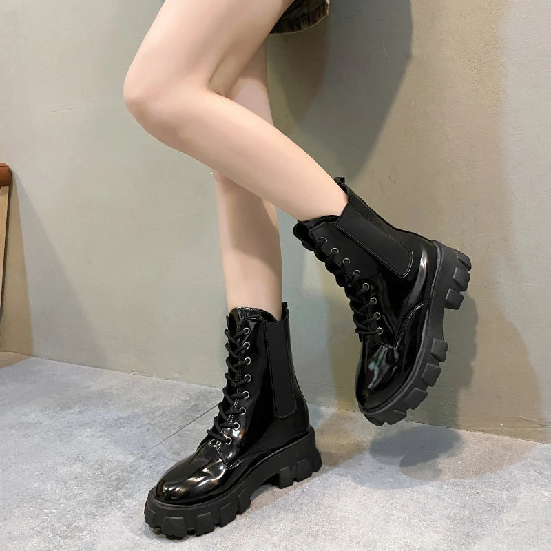 pantsparadises New Fashion Thick Sole Thick Heel Women's Boots Large Size Women's Shoes Black Platform Sole Small Short Boots