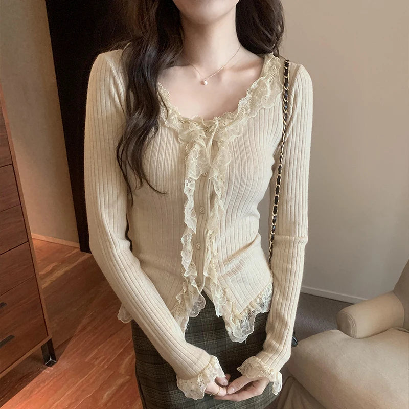 pantsparadises French Style Elegant Lace Stitching Knitted Tops Women 2024 New Spring Fashion V-neck Long Sleeve Slim Knitting Tee Shirt